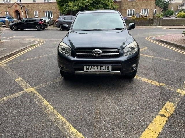 Second-hand Toyota RAV4 150 CP (110 kW) 2008 Gri SUV