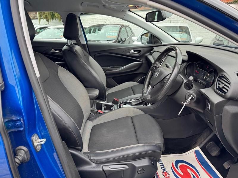 Used Vauxhall Grandland X Sport 130 HP (95 kW) 2018 Blue SUV