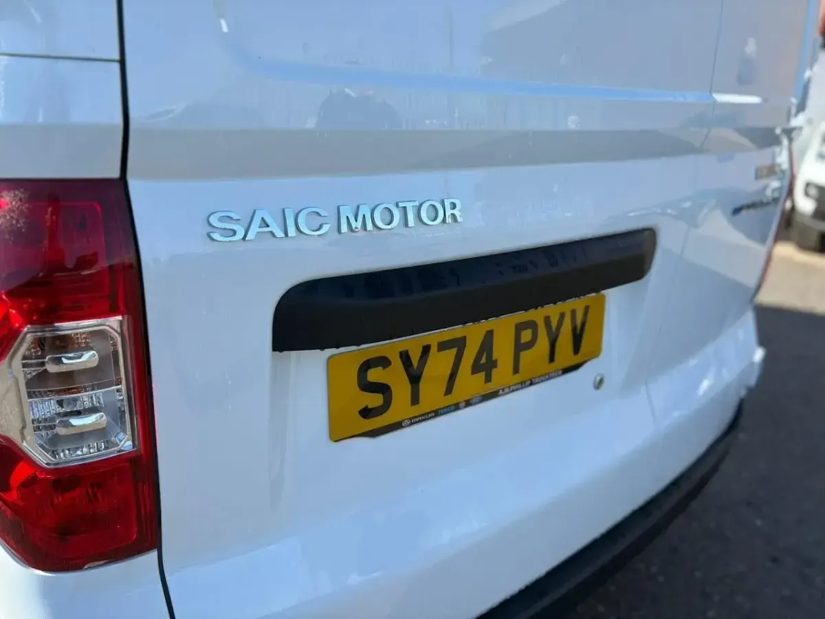 Used Maxus eDeliver 3 88 kW (121 HP) 2024 White Van