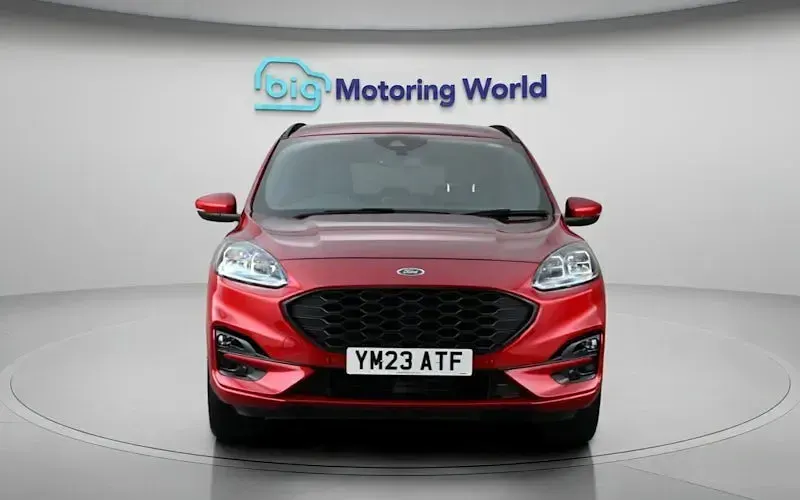 Used Ford Kuga ST-Line 150 HP (110 kW) 2023 Red SUV
