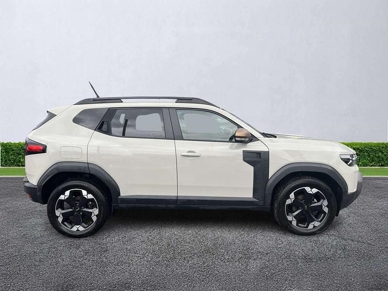 Used Dacia Duster Extreme 130 HP (95 kW) 2025 White Hatchback