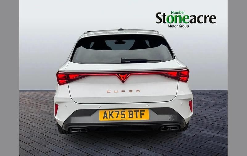 New Cupra Leon 147 HP (108 kW) 2025 White Estate