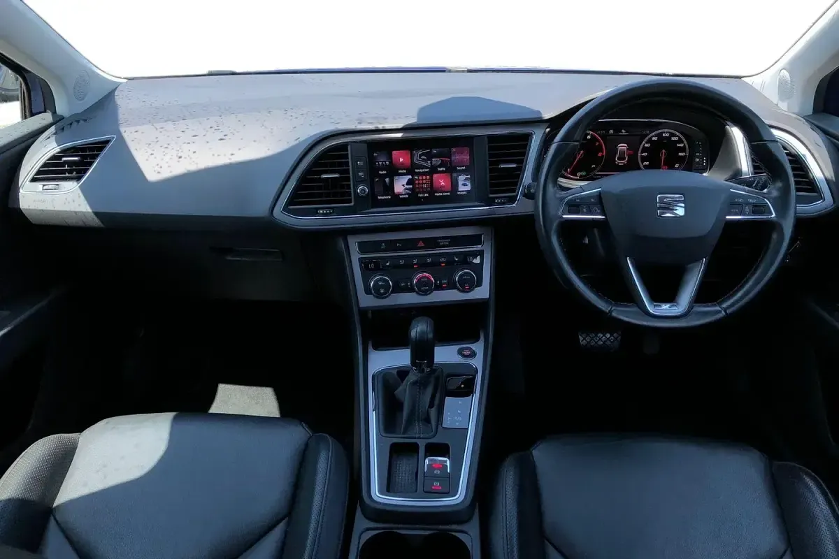 Used Seat Leon XCELLENCE Lux 190 HP (139 kW) 2019 Blue Estate