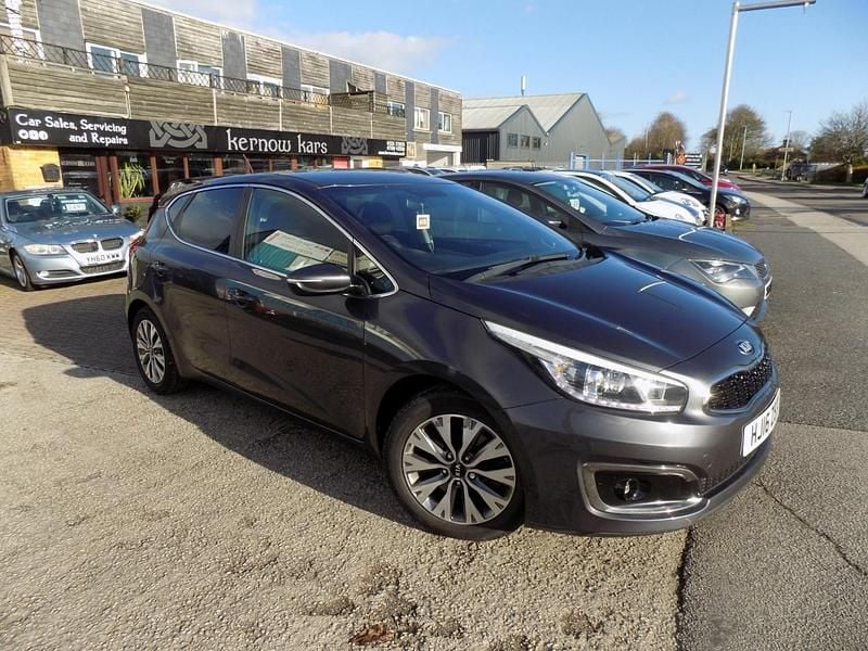 Silver Used 2016 Kia Ceed Hatchback | £5,999 (Fair price) - Image 1/4