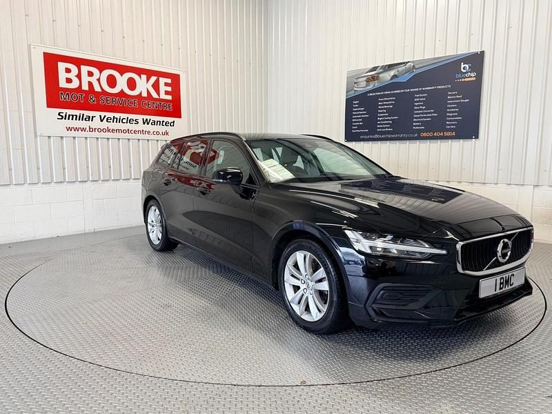Black Used 2018 Volvo V60 Momentum Estate | £15,990 (Fair price) - Image 1/2