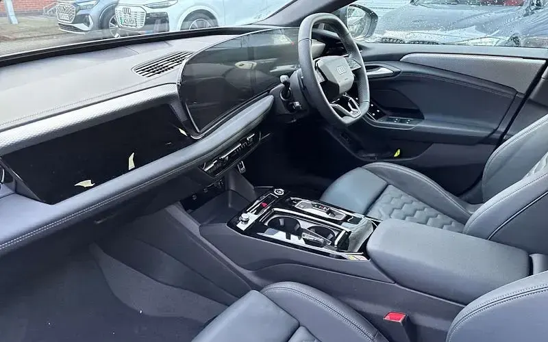 Used Audi A6 e-tron S-Line 314 kW (428 HP) 2025 Black Estate