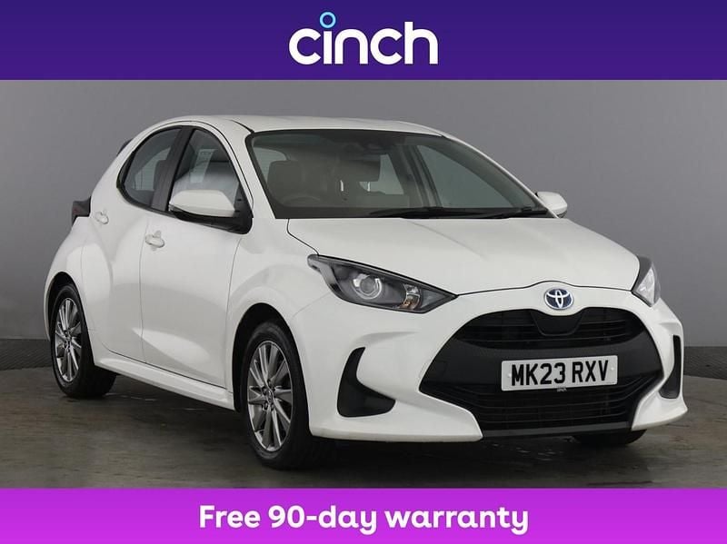 White Used 2023 Toyota Yaris Hybrid Hatchback | £15,599 (Good price) - Image 1/3