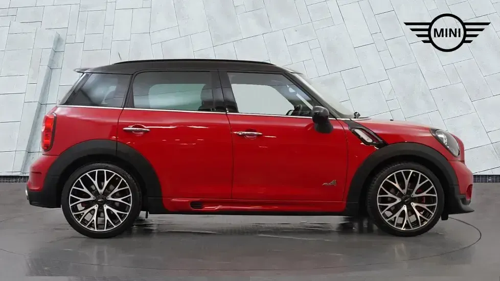 Used Mini John Cooper Works Countryman 215 HP (158 kW) 2016 Red SUV