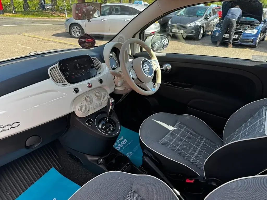 Used Fiat 500 Lounge 69 HP (50 kW) 2019 White Hatchback