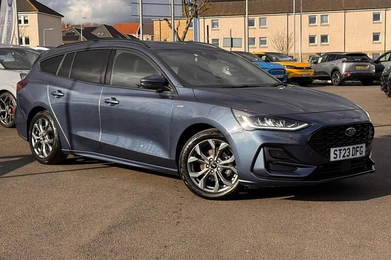 Used Ford Focus ST-Line 125 HP (91 kW) 2023 Blue Estate