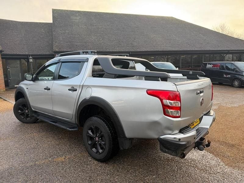 Usado Fiat Fullback Cross 180 HP (132 kW) 2018 Cinzento Pickup