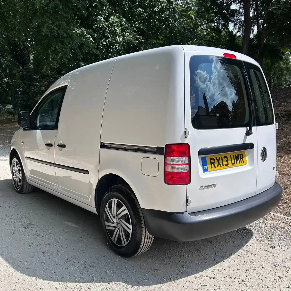Used VW Caddy 102 HP (75 kW) 2013 White MPV