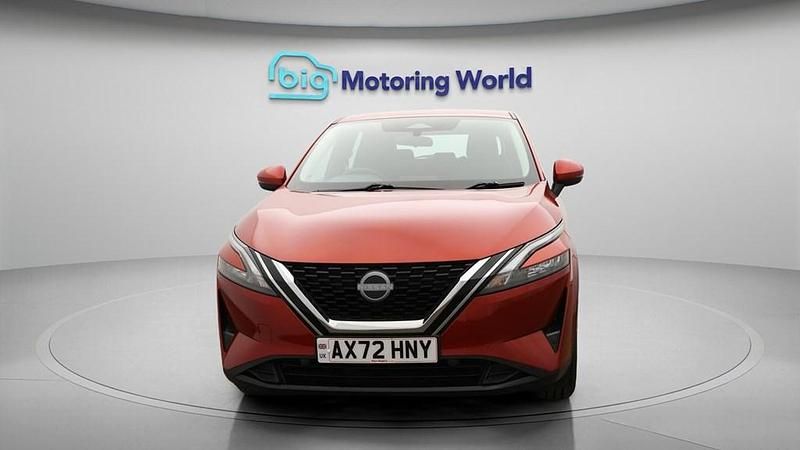 Used Nissan Qashqai Acenta Premium 140 HP (102 kW) 2023 Red SUV