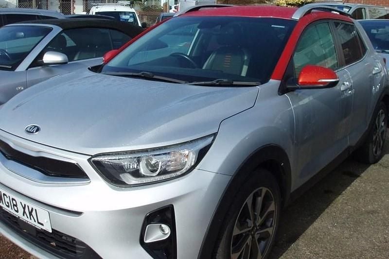 Used Kia Stonic First Edition 118 HP (86 kW) 2018 Silver SUV