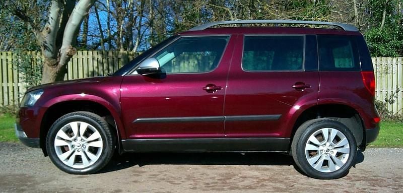 Used Skoda Yeti SE L 2015 Maroon SUV
