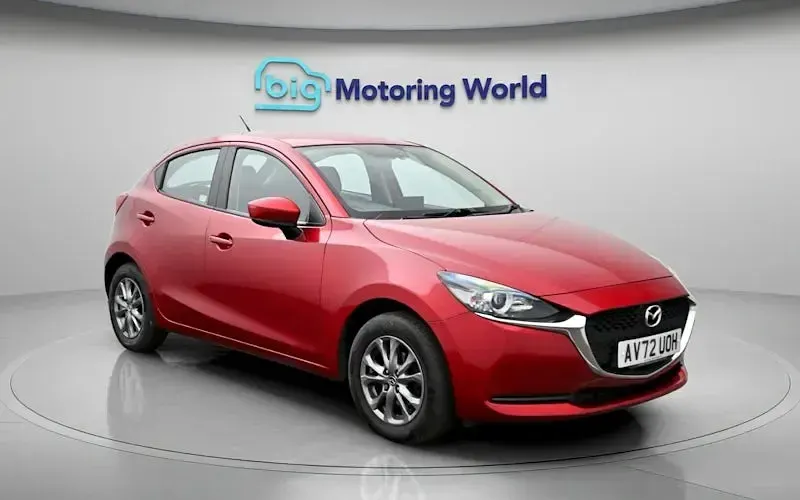 Usado Mazda 2 116 HP (85 kW) 2023 Vermelho Citadino