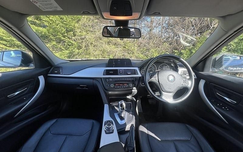 Used BMW 320 Impressive 184 HP (135 kW) 2013 Silver Sedan