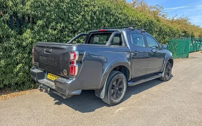 Used Isuzu D-Max 165 HP (121 kW) 2024 Cabriolet