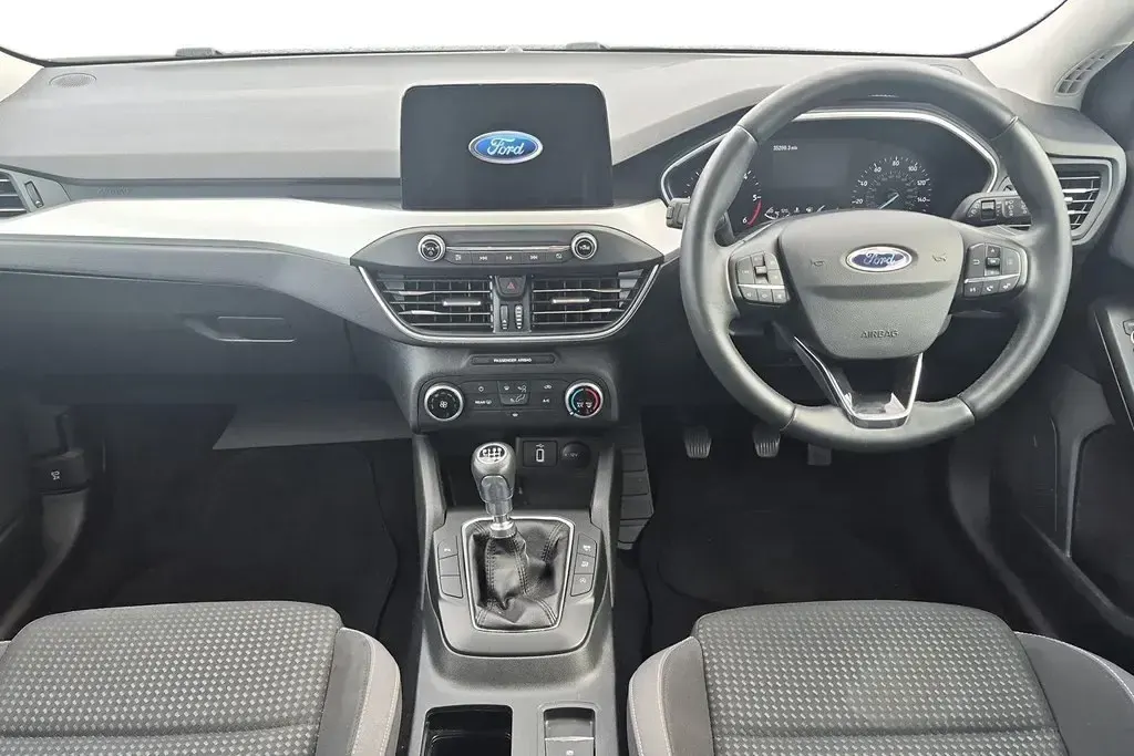 Used Ford Focus Zetec 120 HP (88 kW) 2020 Blue Hatchback