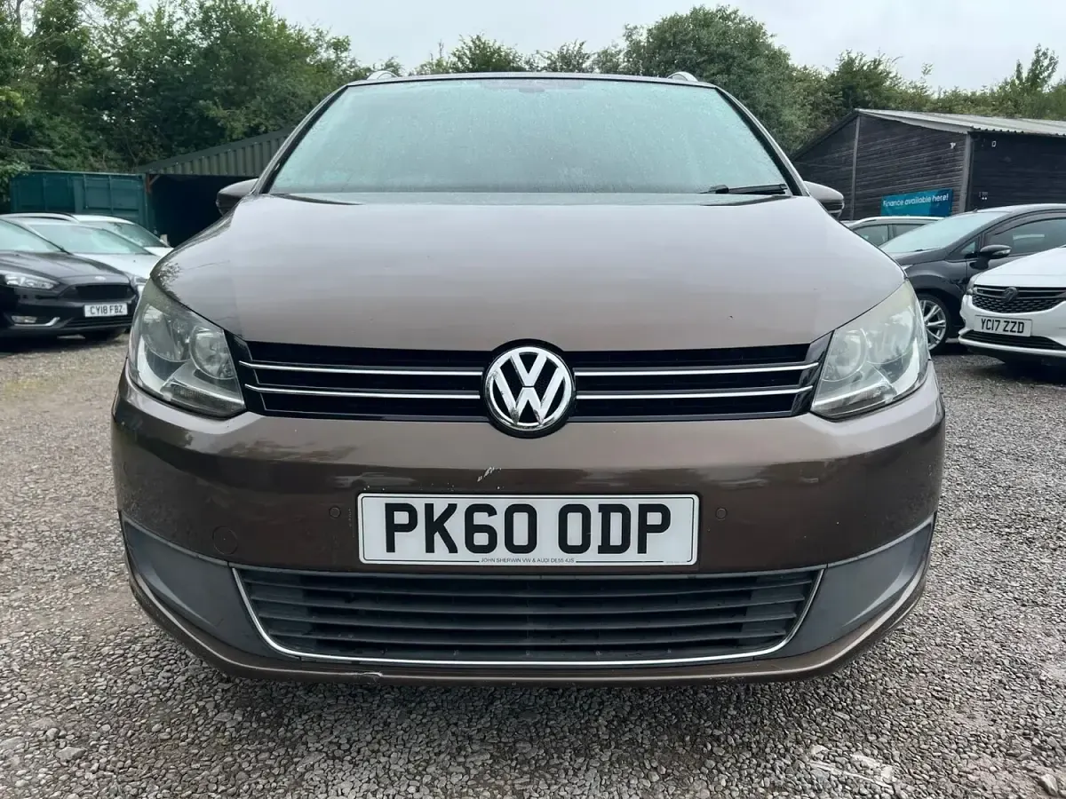 Used VW Touran SE 105 HP (77 kW) 2010 Brown MPV