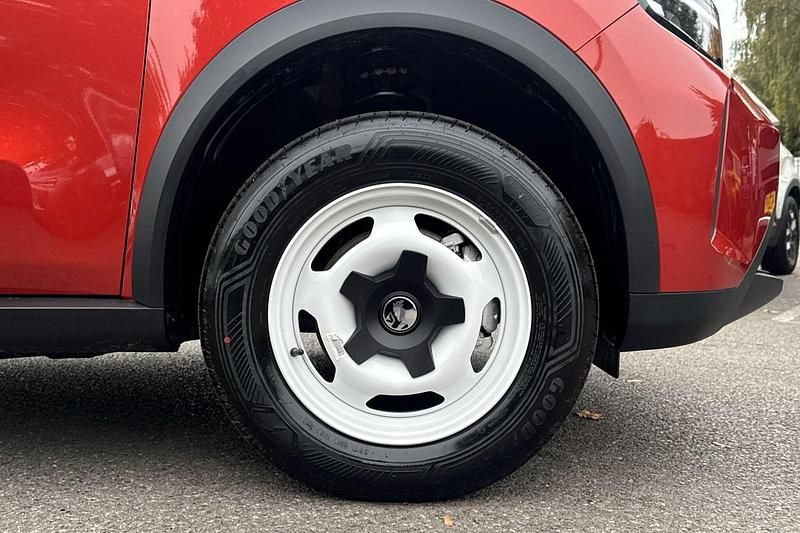 New Vauxhall Frontera Design Edition 83 kW (113 HP) 2025 Canyon orange with white roof