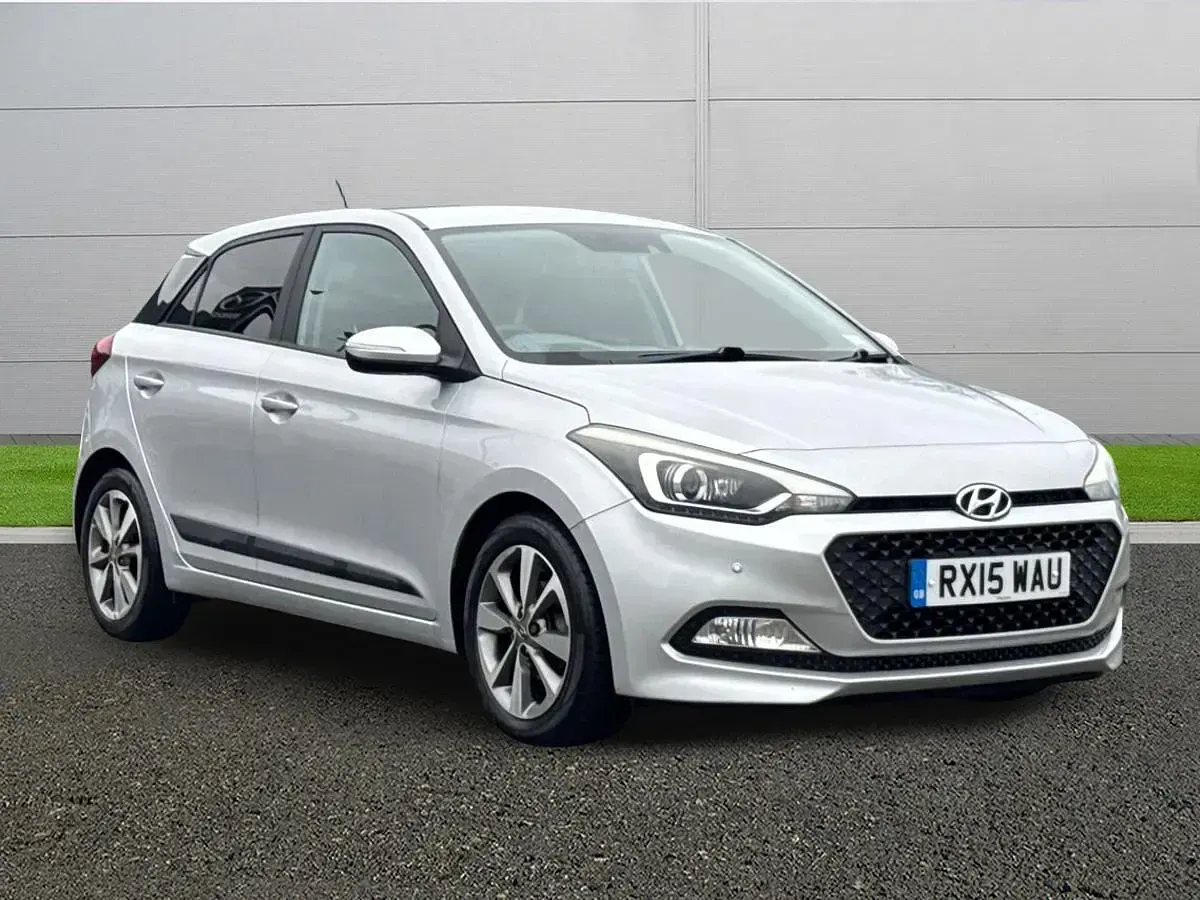 Used Hyundai i20 Premium 101 HP (74 kW) 2015 Hatchback