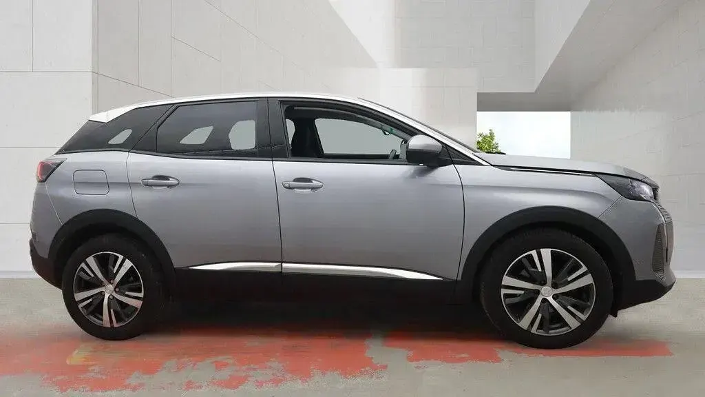 Used Peugeot 3008 Allure 131 HP (96 kW) 2021 Grey SUV