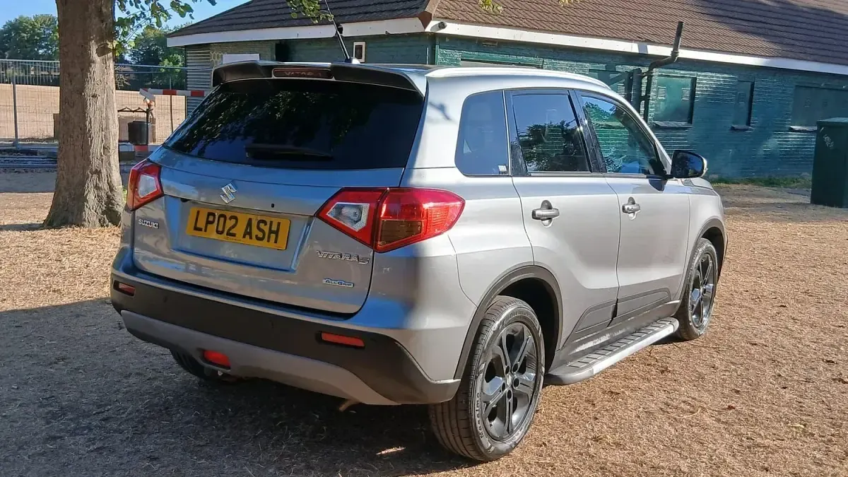 Used Suzuki Vitara 140 HP (102 kW) 2016 Grey SUV