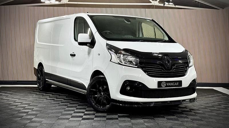Used Renault Trafic 2017 White MPV