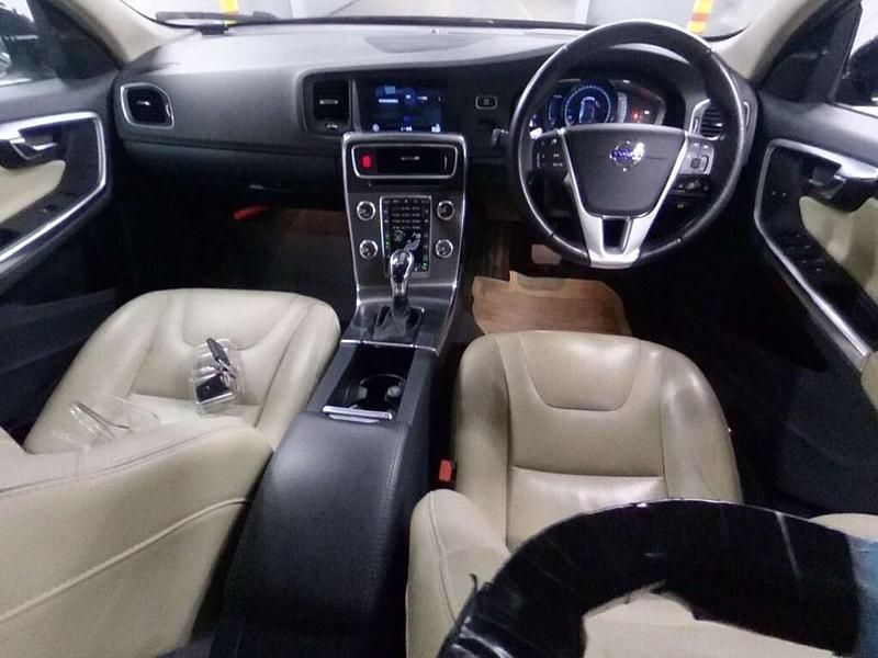 Used Volvo V60 CC SE 2016 Brown Estate