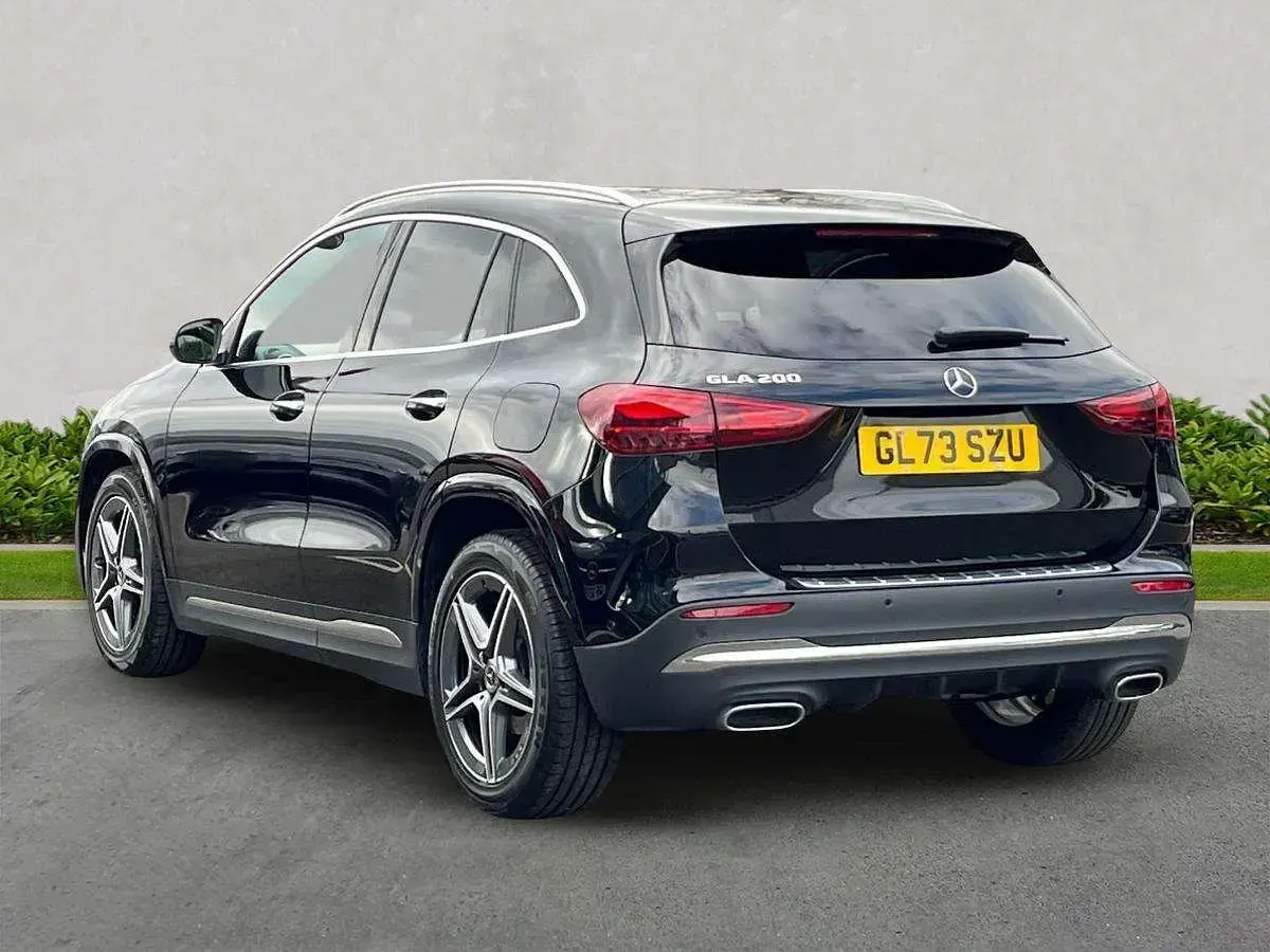 Usado Mercedes GLA200 Executive 163 HP (119 kW) 2024 Preto SUV