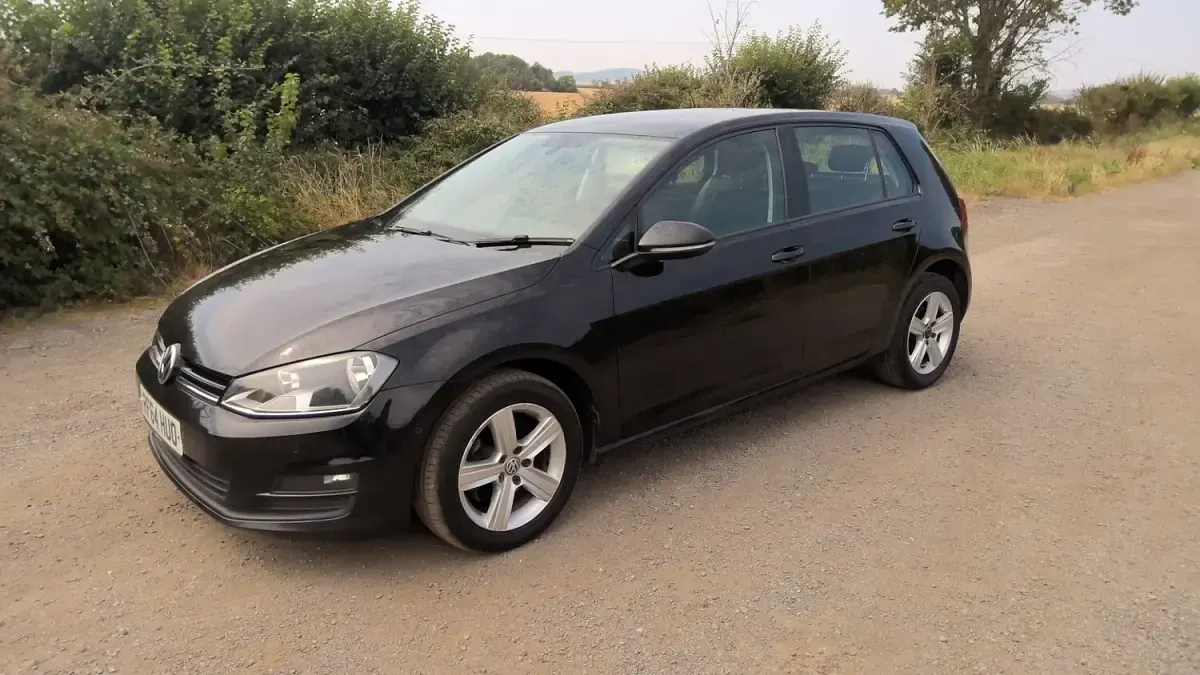Used VW Golf VII Match 105 HP (77 kW) 2015 Black Hatchback