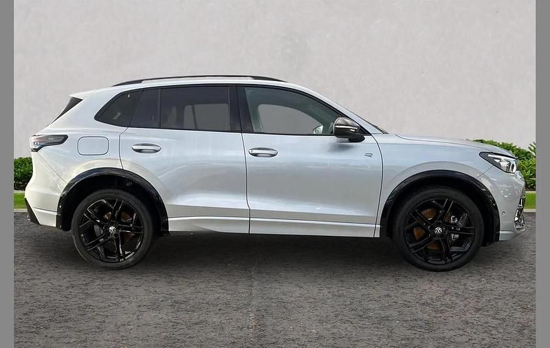 Used VW Tiguan R-line 204 HP (150 kW) 2025 Silver SUV