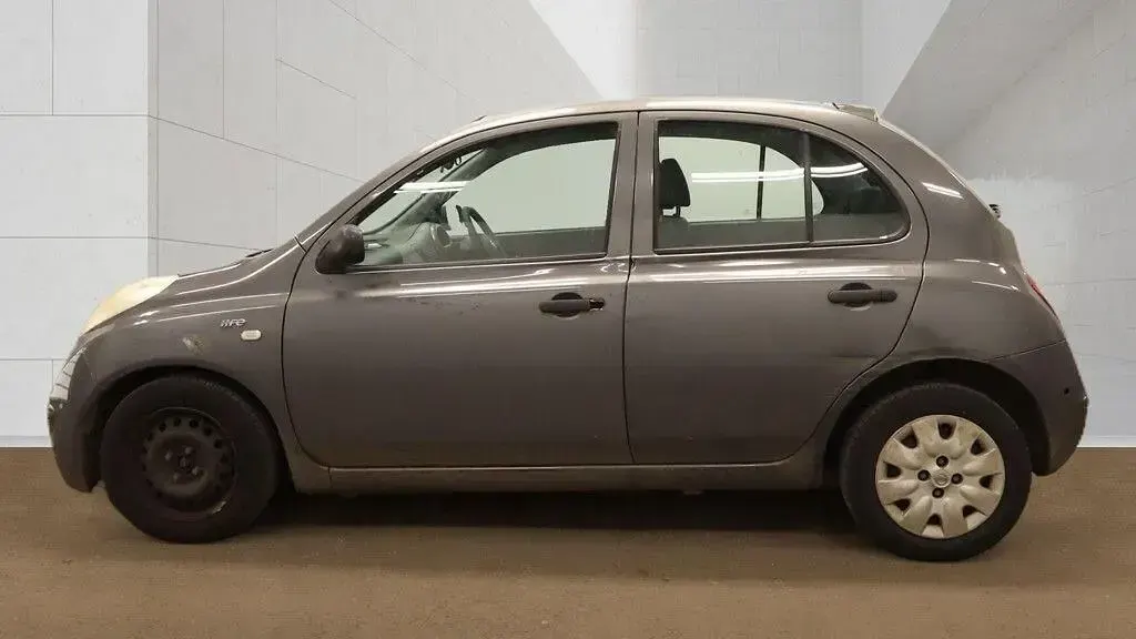 Usado Nissan Micra S 80 HP (58 kW) 2006 Cinzento Citadino