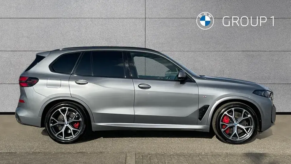 Usado BMW X5 M Sport 489 HP (359 kW) 2023 Cinzento SUV