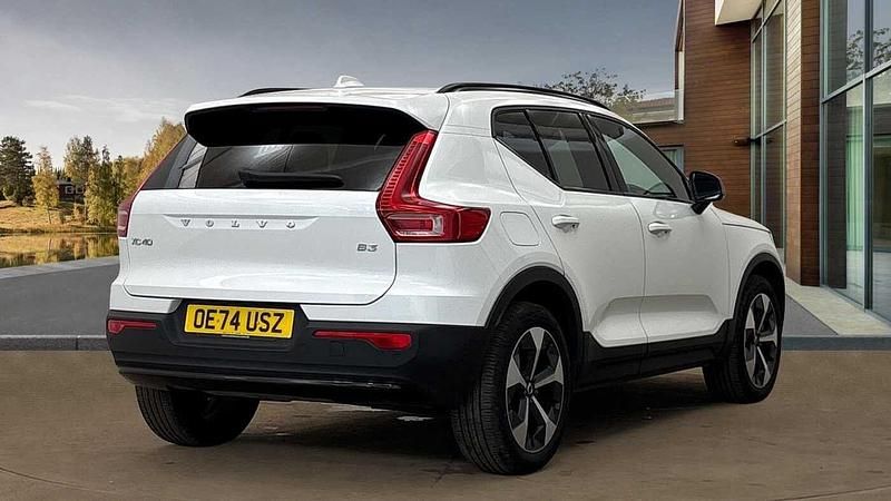Used Volvo XC40 Plus 161 HP (118 kW) 2025 White SUV