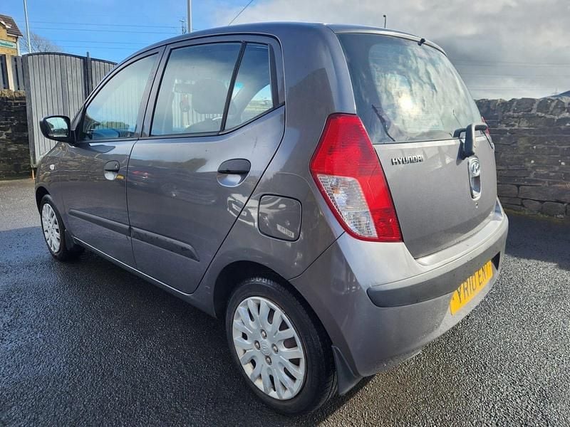 Used Hyundai i10 Classic 78 HP (57 kW) 2010 Grey Hatchback