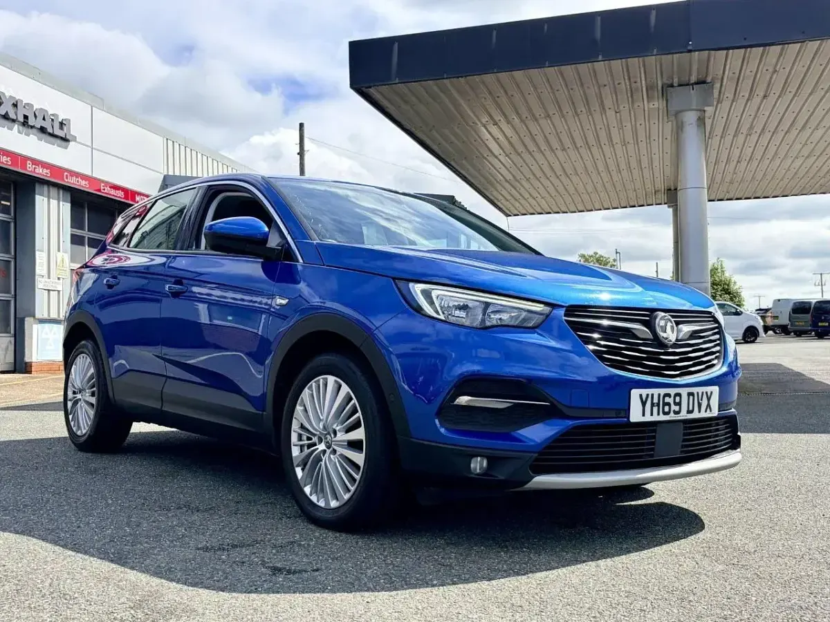 Used Vauxhall Grandland X S 128 HP (94 kW) 2019 Blue SUV