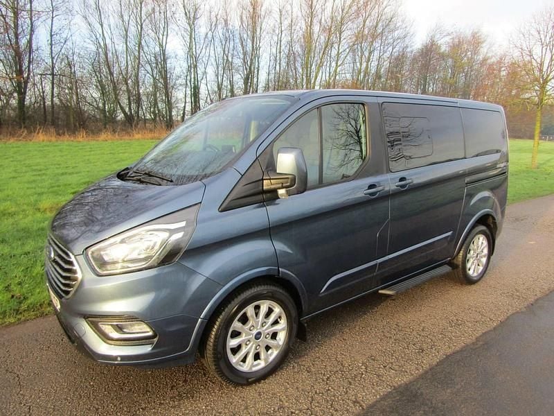 Used Ford Tourneo Titanium 130 HP (95 kW) 2018 Blue MPV