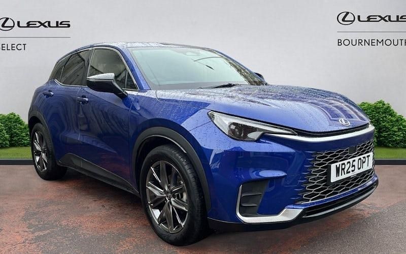 Used 2025 Lexus LBX SUV | £29,385 (Fair price) - Image 1/4