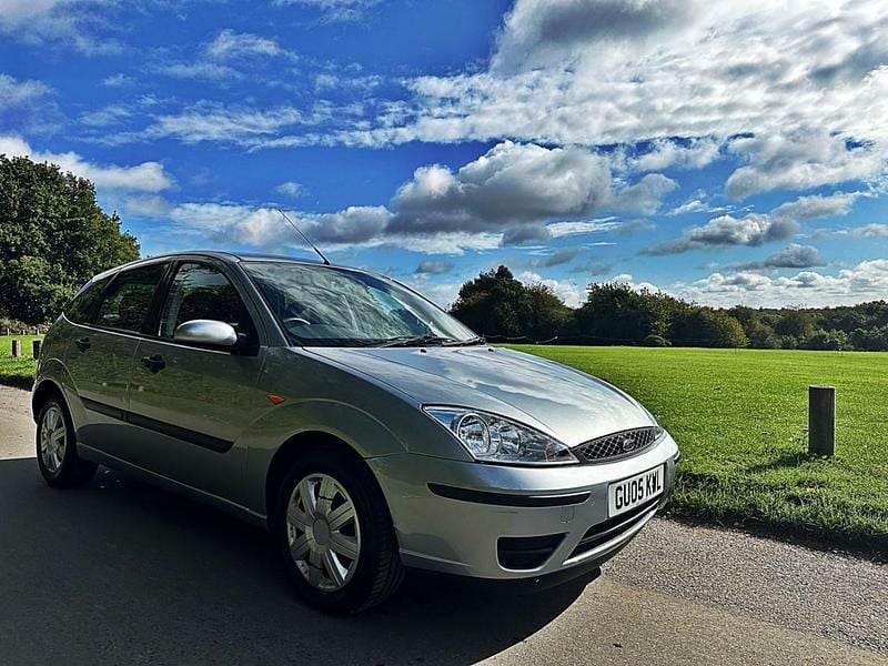 Silver Used 2005 Ford Focus Hatchback | £2,442 (Fair price) - Image 1/4