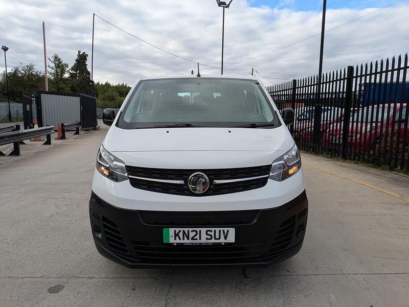 White Used 2021 Vauxhall Vivaro Edition Van | £7,490 (A bit pricey) - Image 1/4
