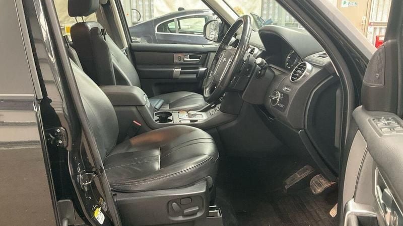 Used Land Rover Discovery 4 SE 255 HP (187 kW) 2016 Black SUV