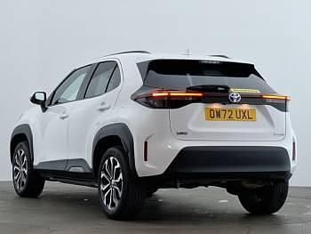 Used Toyota Yaris Hybrid Design 116 HP (85 kW) 2023 White Estate