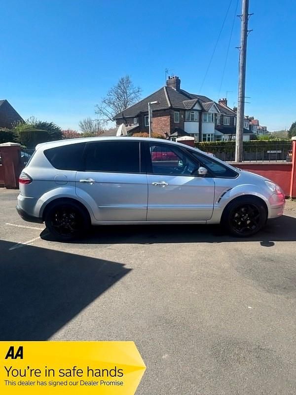 Used Ford S-MAX Titanium 140 HP (102 kW) 2009 Silver MPV