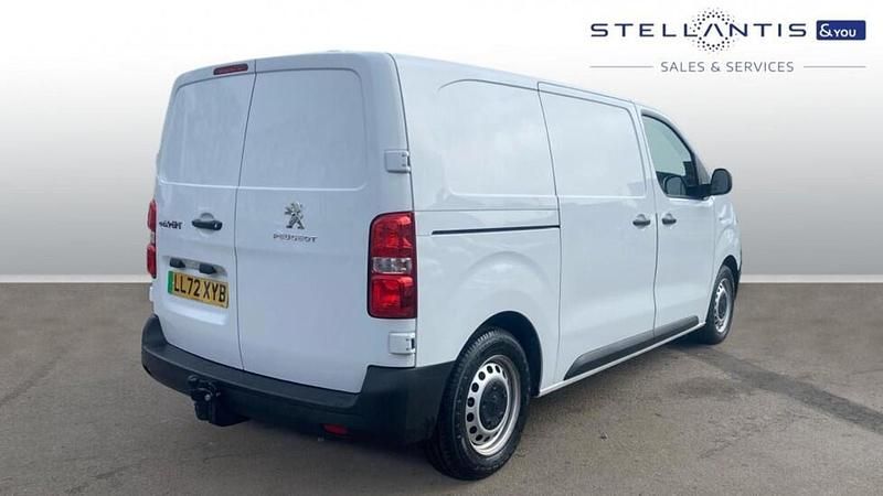 Used Peugeot e-Expert 98 kW (134 HP) 2022 White Van