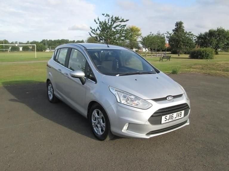 Used Ford B-MAX Zetec 95 HP (69 kW) 2016 Silver MPV