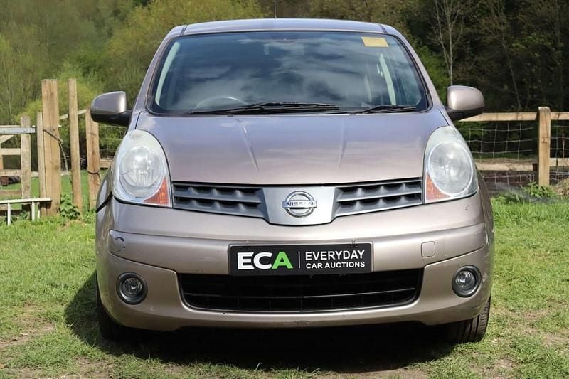 Used Nissan Note Tekna 110 HP (80 kW) 2008 Beige Hatchback
