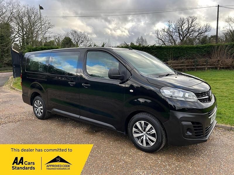 Used Vauxhall Vivaro Edition 120 HP (88 kW) 2020 Black MPV