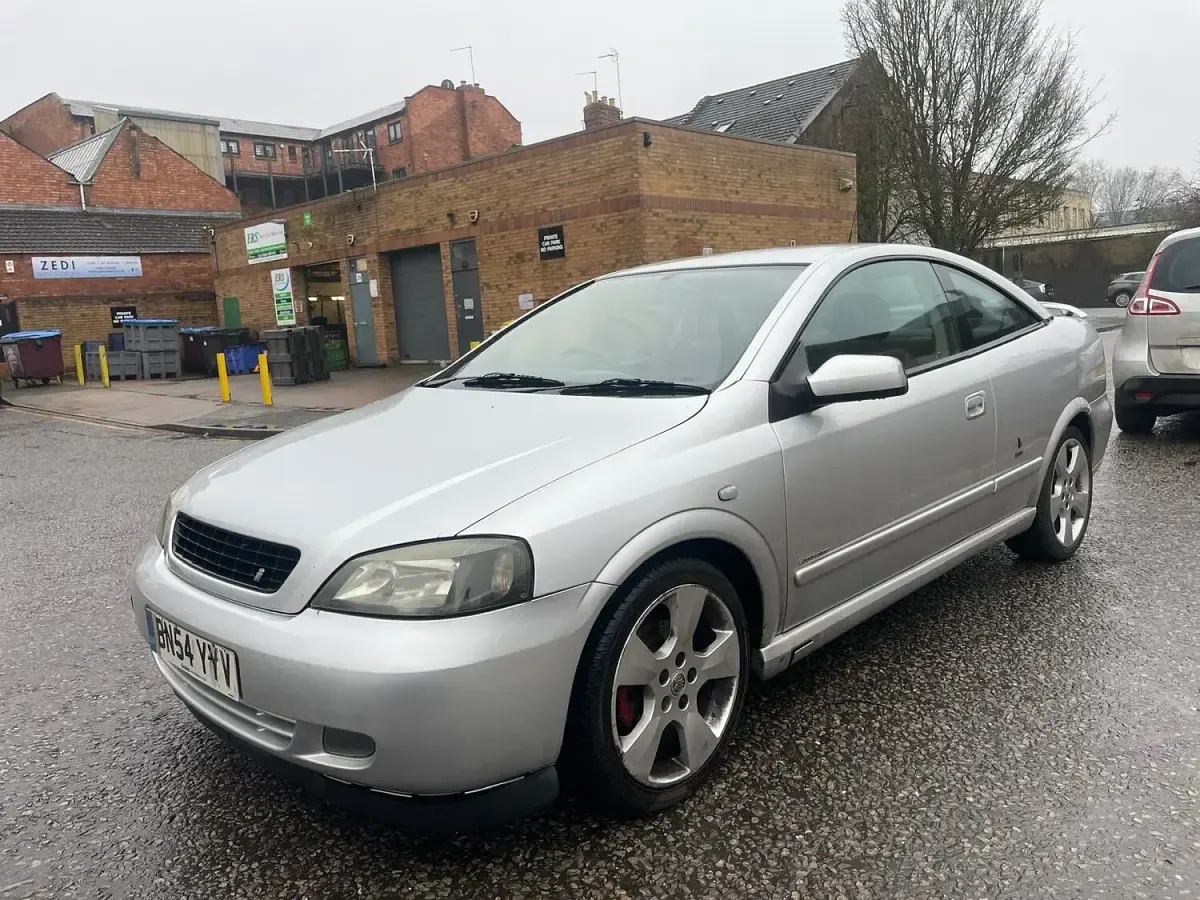 Used Vauxhall Astra 2004 Silver Coupe